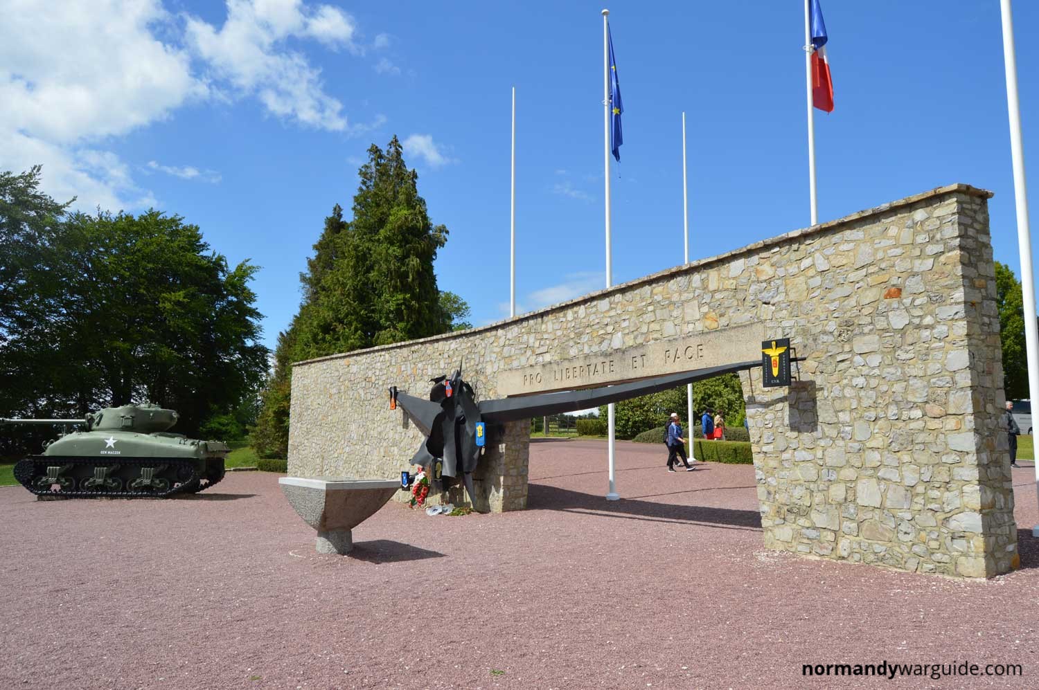 Mémorial de Montormel à 16km